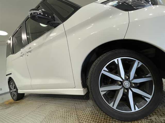 日産 デイズ ルークス ハイウェイスターX Gパッケージ 愛知県 2016(平28)年 5.6万km アメジストブラック/シルキーホワイト 純正SDナビ　/（Bluetooth/フルセグTV/FM/AM/CD・DVD再生）/アラウンドビューモニター　/両側パワースライドドア　/衝突軽減ブレーキ　/ビルトインＥＴＣ　/ＬＥＤヘッドライト　/オートマチックハイビーム　/アイドリングストップ　/横滑り防止　/プッシュスタート　/　　-スマートキー/ステアリングスイッチ/フォグランプ/純正フロアマット