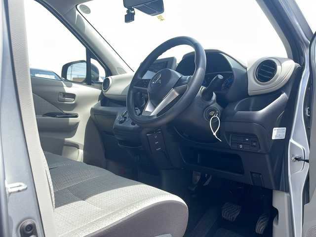 三菱 ｅＫワゴン M 秋田県 2021(令3)年 4.1万km スターリングシルバーM ４WD/ETC/純正AW/Bluetooth/ドアバイザー/運助シートヒーター/車線逸脱警報/先行車発進おしらせ/ふらつき警報/社外ドライブレコーダー