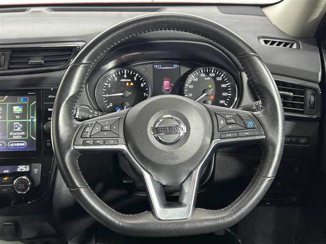 日産 エクストレイル ハイブリッド 20X 大阪府 2017(平29)年 2.6万km ガーネットレッド プロパイロット　純正９ｉｎｃナビＴＶ　３６０カメラ　デジタルインナーミラー　革シート　シートヒーター　電動リアゲート　衝突軽減　レーダーＣ　クリアランスソナー　ＢＳＭ　前後ドラレコ