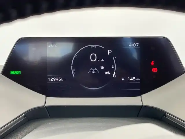 トヨタ プリウス Z 栃木県 2023(令5)年 1.3万km アティチュードブラックマイカ ワンオーナー/純正ナビ/(CD/DVD/Bluetooth/USB)/トヨタセーフティーセンス/・衝突軽減ブレーキ/・車線逸脱警報/・オートマチックハイビーム/・先行車発進告知機能/ブラインドスポットモニター/置くだけ充電/スマートルームミラー/オートブレーキホールド/バックカメラ/コーナーセンサー/ETC/前方ドラレコ/パワーシート/シートヒーター/シートエアコン/メモリーシート/禁煙車/オートライト/LEDヘッドライト/横滑り防止装置/フォグランプ/スマートキー/プッシュスタート/ステアリングスイッチ/革巻きステアリング/ウィンカーミラー/電動格納ミラー/純正19インチアルミホイール/純正フロアマット