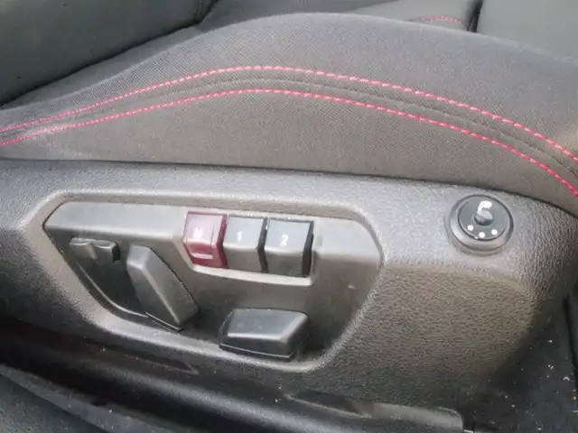 ＢＭＷ ３２０ｉ xDrive ツーリング スポーツ 岩手県 2015(平27)年 6.6万km アルピンホワイトⅢ インテリセーフ/LDW/純正HDDナビ/バックカメラ/ミラーETC/コンフォートアクセス/リアPDC/クルコン/パワーシート/D席社外シートヒーター/Pバックドア/キセノンライト/社外18インチホイール/16インチ冬タイヤホイールあり