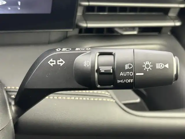 日産 セレナ e－パワー ハイウェイスター V 大阪府 2025(令7)年 0.1千km パール 360度セーフティアシスト/　・エマージェンシーブレーキ/　・前方衝突予測警報/　・アダプティブLEDヘッドライトシステム/　・車線逸脱防止支援システム/　・車線逸脱警報/　・アラウンドビューモニター/プロパイロット/純正メモリナビ/　　Bt/USB/フルセグTV/両側パワースライドドア/オートハイビーム/LEDオートライト/フォグランプ/合皮ハーフレザーシート/純正16インチアルミホイール/コーナーセンサー/アイドリングストップ/スマートキー/ビルトインETC2.0