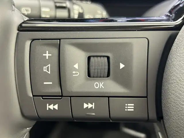 日産 セレナ e－パワー ハイウェイスター V 大阪府 2025(令7)年 0.1千km パール 360度セーフティアシスト/　・エマージェンシーブレーキ/　・前方衝突予測警報/　・アダプティブLEDヘッドライトシステム/　・車線逸脱防止支援システム/　・車線逸脱警報/　・アラウンドビューモニター/プロパイロット/純正メモリナビ/　　Bt/USB/フルセグTV/両側パワースライドドア/オートハイビーム/LEDオートライト/フォグランプ/合皮ハーフレザーシート/純正16インチアルミホイール/コーナーセンサー/アイドリングストップ/スマートキー/ビルトインETC2.0