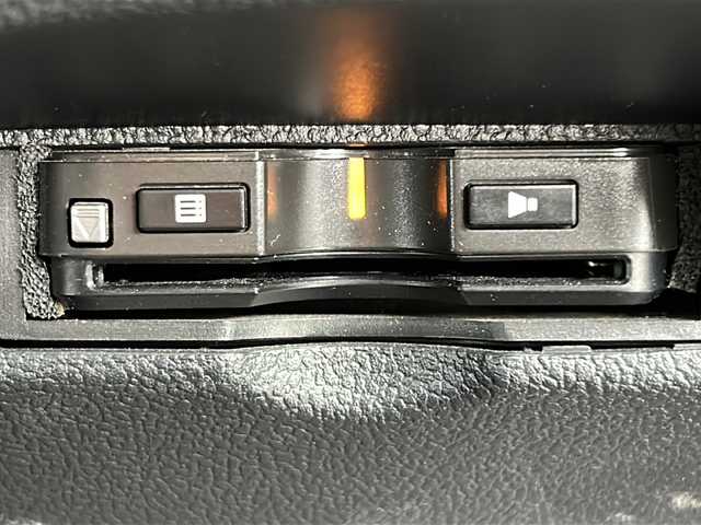 トヨタ プリウス A ツーリングセレクション 福岡県 2016(平28)年 5万km グレーメタリック トヨタセーフティセンス/純正ナビ/（BLUETOOTH/フルセグ/CD/DVD/AM/FM）/バックカメラ/HUD/レーダークルーズコントロール/LEDヘッドライト/オートライト/オートマチックハイビーム/レザーシート/DN席シートヒーター/純正17インチAW/BSM/クリアランスソナー/横滑り防止装置/盗難防止装置/レーンキープアシスト/衝突軽減システム/ふらつき検知/スマートキー/ETC/保証書/取扱説明書