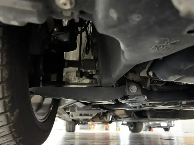 トヨタ ヴォクシー ZS 煌Ⅲ 三重県 2020(令2)年 5.2万km ホワイトパールクリスタルシャイン ガソリン/FF/MTモード付インパネCVT/純正 9インチナビ NSZT-Y68T/（AM/FM/CD/DVD/TV/SD/SDREC/Bluetooth/USB/HDMI）/バックガイドモニター/両側パワースライドドア/ドライブレコーダー 前方/ビルトイン ETC/Toyota Safety Sense/・プリクラッシュセーフティ［PCS］/・レーンディパーチャーアラート［LDA］/・オートハイビーム［AHB］/・クリアランスソナー/・パーキングサポートブレーキ（静止物）/・横滑り防止装置［TRC］/など/装備/・ハーフレザーシート/・クルーズコントロール/・左右独立温度調整＆後席独立調整オートエアコン/・オートライト/・LED ヘッドランプ＆フロントフォグランプ/・ステアリングスイッチ/・プッシュスタート/・充電用USBジャックx2/・純正16inAW/・保/取/・スマートキーx2/・D点検記録簿あり（R3/11、R5/1、R5/11、R6/11）/など