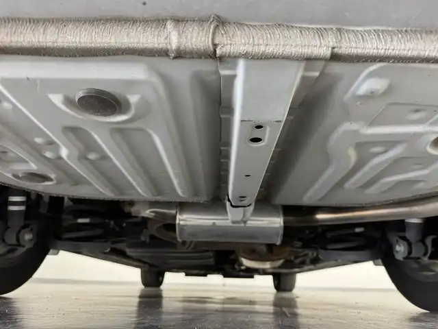 トヨタ ヴォクシー ZS 煌Ⅲ 三重県 2020(令2)年 5.2万km ホワイトパールクリスタルシャイン ガソリン/FF/MTモード付インパネCVT/純正 9インチナビ NSZT-Y68T/（AM/FM/CD/DVD/TV/SD/SDREC/Bluetooth/USB/HDMI）/バックガイドモニター/両側パワースライドドア/ドライブレコーダー 前方/ビルトイン ETC/Toyota Safety Sense/・プリクラッシュセーフティ［PCS］/・レーンディパーチャーアラート［LDA］/・オートハイビーム［AHB］/・クリアランスソナー/・パーキングサポートブレーキ（静止物）/・横滑り防止装置［TRC］/など/装備/・ハーフレザーシート/・クルーズコントロール/・左右独立温度調整＆後席独立調整オートエアコン/・オートライト/・LED ヘッドランプ＆フロントフォグランプ/・ステアリングスイッチ/・プッシュスタート/・充電用USBジャックx2/・純正16inAW/・保/取/・スマートキーx2/・D点検記録簿あり（R3/11、R5/1、R5/11、R6/11）/など