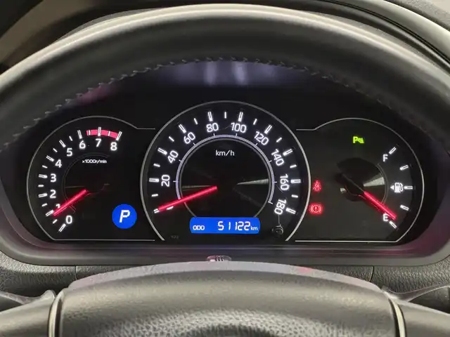 トヨタ ヴォクシー ZS 煌Ⅲ 三重県 2020(令2)年 5.2万km ホワイトパールクリスタルシャイン ガソリン/FF/MTモード付インパネCVT/純正 9インチナビ NSZT-Y68T/（AM/FM/CD/DVD/TV/SD/SDREC/Bluetooth/USB/HDMI）/バックガイドモニター/両側パワースライドドア/ドライブレコーダー 前方/ビルトイン ETC/Toyota Safety Sense/・プリクラッシュセーフティ［PCS］/・レーンディパーチャーアラート［LDA］/・オートハイビーム［AHB］/・クリアランスソナー/・パーキングサポートブレーキ（静止物）/・横滑り防止装置［TRC］/など/装備/・ハーフレザーシート/・クルーズコントロール/・左右独立温度調整＆後席独立調整オートエアコン/・オートライト/・LED ヘッドランプ＆フロントフォグランプ/・ステアリングスイッチ/・プッシュスタート/・充電用USBジャックx2/・純正16inAW/・保/取/・スマートキーx2/・D点検記録簿あり（R3/11、R5/1、R5/11、R6/11）/など