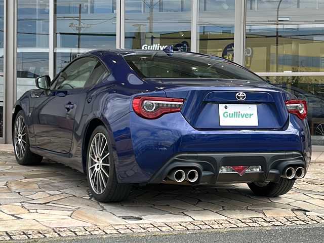トヨタ ８６ GT 静岡県 2019(令1)年 4.4万km アズライトブルー 純正ナビ/ラジオ/CD/DVD/SD/BT/AUX/フルセグ/主要装備/・クルーズコントロール　/・ＴＲＤマフラー　/・スマートキー　/・ＥＴＣ　/・純正ナビ　/・プッシュスタート　/・ＬＥＤヘッドライト　/・オートライト　/・ステアリングリモコン　/・横滑り防止システム　/・純正フロアマット　/・社外アルミホイール