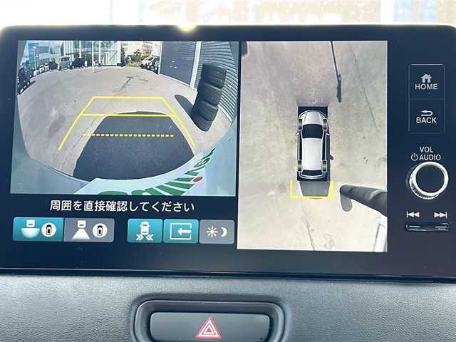 ホンダ ヴェゼル ハイブリッド e:HEV Z 青森県 2024(令6)年 3.3万km プレミアムサンライトホワイトパール ・4WD/・寒冷地仕様/・純正ディスプレイオーディオナビ/・TV/BT/AM/FM/・衝突軽減装置/・横滑り抑制装置/・レーンキープアシスト/・レーダークルーズコントロール/・前後コーナーセンサー/・前後ドライブレコーダー/・純正ETC2.0/・純正エンジンスターター/・パドルシフト/・タイプC/USBソケット/・ステアリングヒーター/・ハーフレザーシート/・オートマチックハイビーム/・シートヒーター/・スペアキー/・スタッドレスタイヤ積込/・純正AW18インチ