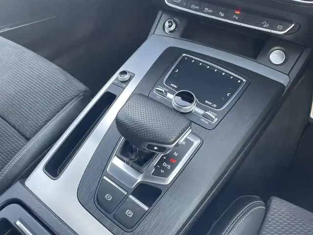 アウディ Ｑ５ 40TDIクワトロ スポーツ 東京都 2020(令2)年 3.7万km グレイシアホワイトメタリック １オーナー/純正ナビ/Ｂａｎｇ／Ｏｌｕｆｓｅｎサウンド/３６０°カメラ　/ＥＴＣ２．０　/ＡＣＣ　/４ＷＤ　/マトリクスＬＥＤ　/バーチャルコックピット