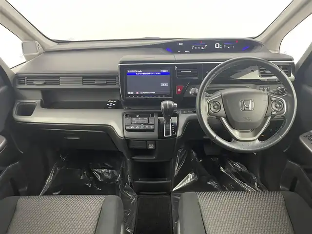 ホンダ ステップワゴン スパーダ アドバンスパッケージ β 埼玉県 2016(平28)年 7.5万km プレミアムスパークルブラックパール 純正８型ナビ　Ｂｌｕｅｔｏｏｔｈ　バックカメラ　純正９インチフリップダウンモニター　両側パワースライドドア　レーダークルーズコントロール　スペアキー　コーナーセンサー　衝突軽減　アイドリングストップ