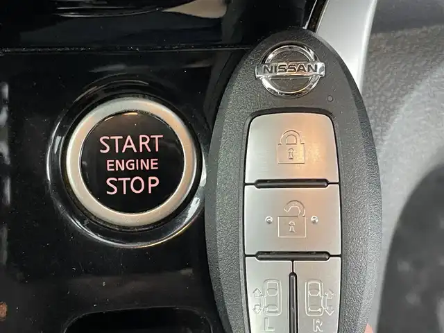 日産 セレナ ハイウェイスターVセレクションⅡ 群馬県 2019(令1)年 9.1万km マルーンレッド 2トーン プロパイロット　純正９インチナビ　アラウンドビューモニター　両側パワースライドドア　ＬＥＤ　純正１６インチＡＷ　ステアリングリモコン　デジタルインナーミラー　ドライブレコーダー　ＥＴＣ　禁煙車