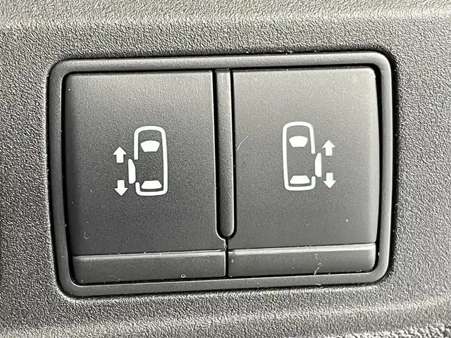 日産 セレナ ハイウェイスターVセレクションⅡ 群馬県 2019(令1)年 9.1万km マルーンレッド 2トーン プロパイロット　純正９インチナビ　アラウンドビューモニター　両側パワースライドドア　ＬＥＤ　純正１６インチＡＷ　ステアリングリモコン　デジタルインナーミラー　ドライブレコーダー　ＥＴＣ　禁煙車