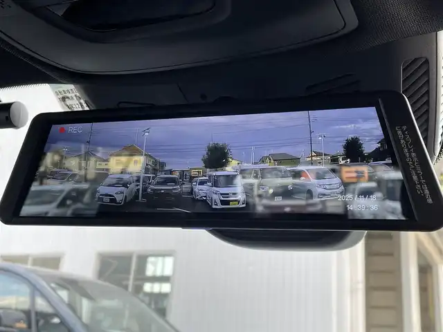 メルセデス・ベンツ Ｍ・ベンツ ＧＬＢ２００ｄ 4マチック AMGライン 東京都 2022(令4)年 3.5万km デジタルホワイト ユーザー買取車/純正ナビ/＜フルセグ/BT/USB入力端子＞/チタニウムグレーシート（革）/アドバンスパッケージ/・全周囲カメラ/・HUD/・ブランドロゴプロジェクターライト/・パノラマサンルーム/・アダプティブクルーズコントロール/カメラ&パーキング（駐車支援）/レーンチェンジアシスト/アクティブレーンキーピングアシスト/アクティブブレーキアシスト（PCS）/ブラインドスポットアシスト（BSM）/ダイナミックセレクト（ドライブモード）/インテリジェントライトシステム（AFS）/デジタルルームミラー（リアドラレコ連動）/DSR/前後ドラレコ /パワーバックドア/パドルシフト/シートヒーター/コーナーセンサー /純正ETC/純正AW/純正フロアマット/純正LEDヘッドライト