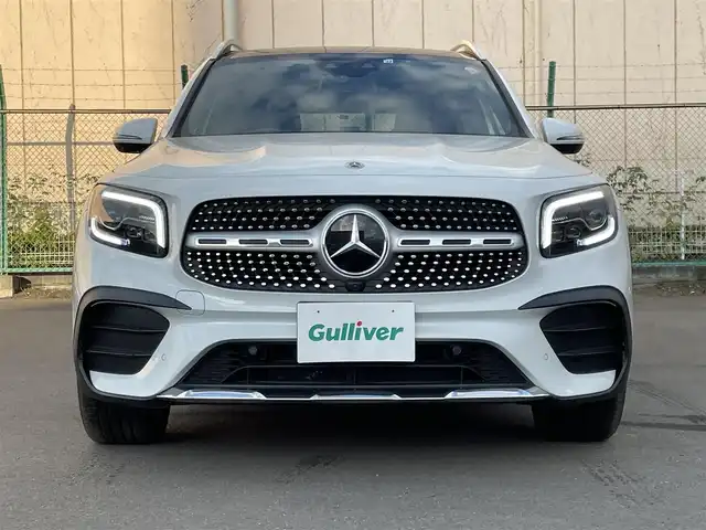 メルセデス・ベンツ Ｍ・ベンツ ＧＬＢ２００ｄ 4マチック AMGライン 東京都 2022(令4)年 3.5万km デジタルホワイト ユーザー買取車/純正ナビ/＜フルセグ/BT/USB入力端子＞/チタニウムグレーシート（革）/アドバンスパッケージ/・全周囲カメラ/・HUD/・ブランドロゴプロジェクターライト/・パノラマサンルーム/・アダプティブクルーズコントロール/カメラ&パーキング（駐車支援）/レーンチェンジアシスト/アクティブレーンキーピングアシスト/アクティブブレーキアシスト（PCS）/ブラインドスポットアシスト（BSM）/ダイナミックセレクト（ドライブモード）/インテリジェントライトシステム（AFS）/デジタルルームミラー（リアドラレコ連動）/DSR/前後ドラレコ /パワーバックドア/パドルシフト/シートヒーター/コーナーセンサー /純正ETC/純正AW/純正フロアマット/純正LEDヘッドライト