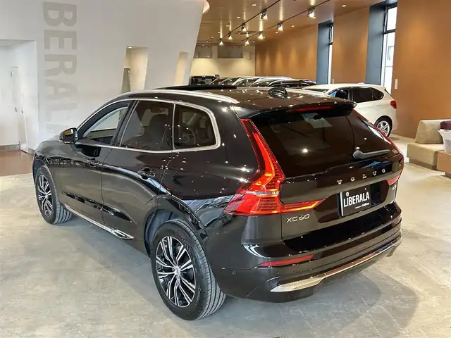 ボルボ ボルボ ＸＣ６０ B5 AWD インスクリプション 道央・札幌 2021(令3)年 3.9万km オニキスブラックP メタリックペイント/ラグジュアリーパッケージ/　・電動パノラマガラスサンルーフ/　・Bowers&Wilkinsプレミアムサウンド/Googleナビ/USB/Bluetooth/360°カメラ/ACC/BLIS/CTA/パイロットアシスト/LKA/CitySafety/フルアクティブハイビーム/ワイヤレスチャージング/LEDヘッドライト/ヘッドアップディスプレイ/ナッパレザーシート/シートヒーター/シートベンチレーション/ステアリングヒーター/パワーテールゲート/Googleナビは2025年12月以降は有償(無料期間4年)