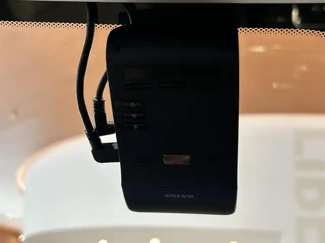 ボルボ ボルボ ＸＣ６０ B5 AWD インスクリプション 道央・札幌 2021(令3)年 3.9万km オニキスブラックP メタリックペイント/ラグジュアリーパッケージ/　・電動パノラマガラスサンルーフ/　・Bowers&Wilkinsプレミアムサウンド/Googleナビ/USB/Bluetooth/360°カメラ/ACC/BLIS/CTA/パイロットアシスト/LKA/CitySafety/フルアクティブハイビーム/ワイヤレスチャージング/LEDヘッドライト/ヘッドアップディスプレイ/ナッパレザーシート/シートヒーター/シートベンチレーション/ステアリングヒーター/パワーテールゲート/Googleナビは2025年12月以降は有償(無料期間4年)