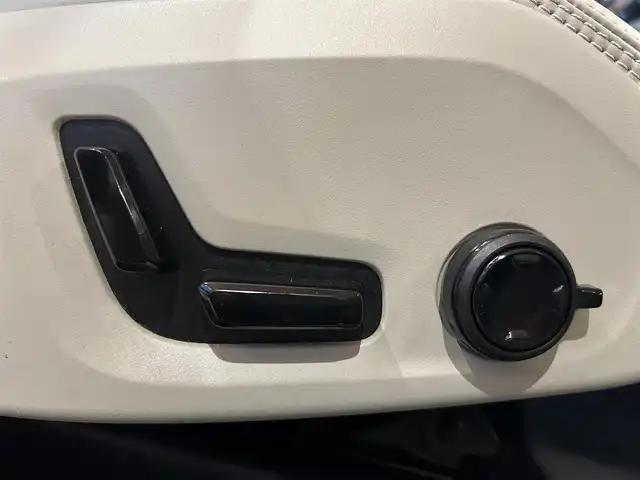 ボルボ ボルボ ＸＣ６０ B5 AWD インスクリプション 道央・札幌 2021(令3)年 3.9万km オニキスブラックP メタリックペイント/ラグジュアリーパッケージ/　・電動パノラマガラスサンルーフ/　・Bowers&Wilkinsプレミアムサウンド/Googleナビ/USB/Bluetooth/360°カメラ/ACC/BLIS/CTA/パイロットアシスト/LKA/CitySafety/フルアクティブハイビーム/ワイヤレスチャージング/LEDヘッドライト/ヘッドアップディスプレイ/ナッパレザーシート/シートヒーター/シートベンチレーション/ステアリングヒーター/パワーテールゲート/Googleナビは2025年12月以降は有償(無料期間4年)