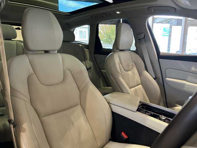 ボルボ ボルボ ＸＣ６０ B5 AWD インスクリプション 道央・札幌 2021(令3)年 3.9万km オニキスブラックP メタリックペイント/ラグジュアリーパッケージ/　・電動パノラマガラスサンルーフ/　・Bowers&Wilkinsプレミアムサウンド/Googleナビ/USB/Bluetooth/360°カメラ/ACC/BLIS/CTA/パイロットアシスト/LKA/CitySafety/フルアクティブハイビーム/ワイヤレスチャージング/LEDヘッドライト/ヘッドアップディスプレイ/ナッパレザーシート/シートヒーター/シートベンチレーション/ステアリングヒーター/パワーテールゲート/Googleナビは2025年12月以降は有償(無料期間4年)