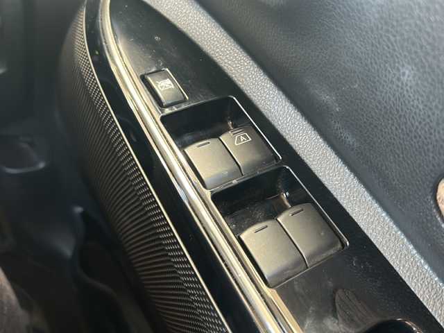 日産 デイズ ルークス HWS X Vセレクション 静岡県 2017(平29)年 7.6万km アメジストブラックP/ピンクゴールドM 純正ナビ/・iPod/・SD/・FM/AM/・フルセグTV/・USB/・Bluetooth/・CD/DVD/・MUSIC STOCKER/主要装備/・両側パワースライドドア/・オートエアコン/・エマージェンシーブレーキ/・アイドリングストップ/・横滑り防止装置/・オートハイビーム/・アラウンドビューモニター/・後席サーキュレーター/・１５インチ純正アルミ/・ＬＥＤヘッドライト/・フォグランプ