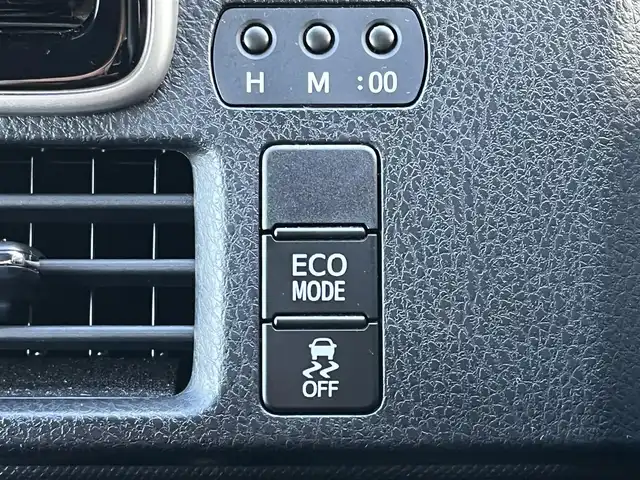 トヨタ ヴォクシー ZS 煌Ⅲ 奈良県 2020(令2)年 5.5万km ブラック 純正9インチナビ（NSZT-Y68T）/（フルセグ/BT/CD/DVD)/クルーズコントロール/バックカメラ/前後コーナーセンサー/プリクラッシュセーフティ/レーンキープアシスト/両側パワースライドドア/ハーフレザーシート/後席サンシェード/ETC2.0/前後ドライブレコーダー（DC-DR652）/純正16インチAW/取り扱い説明書/スペアキーX1