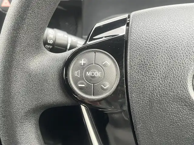 トヨタ アクア S 島根県 2018(平30)年 5.7万km コバルトブルーメタリック 純正SDナビ　/フルセグTV　/Ｂｌｕｅｔｏｏｔｈ接続　/バックカメラ　/ビルトインＥＴＣ　/衝突被害軽減システム　/アイドリングストップ　/横滑り防止装置　/純正フロアマット　/保証書　/取扱説明書　/スペアキー1本