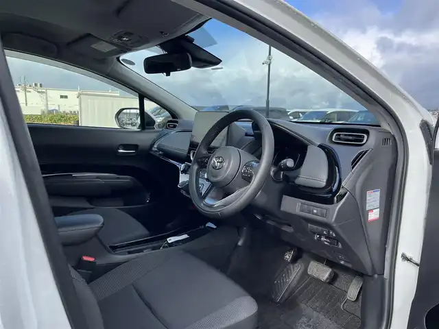 トヨタ アクア G 鳥取県 2021(令3)年 1.5万km プラチナホワイトパールマイカ 純正10.5インチDPオーディオ/フルセグ/BT/USB/ナビキット/バックカメラ・ビルトインETC/ドライブレコーダー/トヨタセーフティセンス/レーダークルーズコントロール/レーンキープアシスト/LEDヘットライト/オートライト/コーナーセンサー/プッシュエンジンスタート/フロアマット/ドアバイザー/取扱説明書/スペアキー