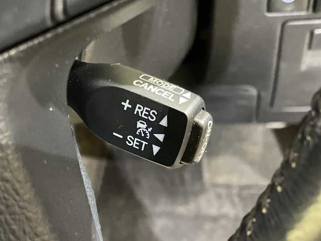 トヨタ アルファード S Cパッケージ 愛媛県 2017(平29)年 9万km ホワイトパールクリスタルシャイン ツインムーンルーフ/純正ナビ/フルセグTV/Bluetooth/バックカメラ/純正12.1型フリップダウンモニター/ETC/LEDヘッドライト/ハーフレザーシート/ウッドコンビハンドル/エグゼクティブパワーシート/レーダークルーズコントロール/パワーバックドア/ステアリングヒーター/ドライブレコーダー