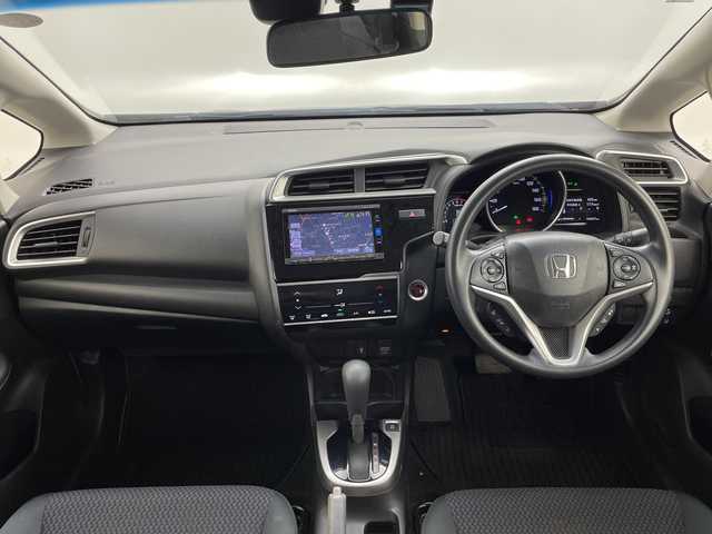 ホンダ フィット 13G L ホンダセンシング 福島県 2017(平29)年 10.5万km プレミアムホワイトパールⅡ /禁煙車//レーダークルーズコントロール//純正ナビ/フルセグＴＶ　/ＵＳＢ/BT//バックカメラ//ビルトインＥＴＣ//ドライブレコーダー//レーンアシスト//アルミ付きスタッドレス積込//ＬＥＤライト//ステアリングリモコン//レーンアシスト//オートハイビーム//フォグライト