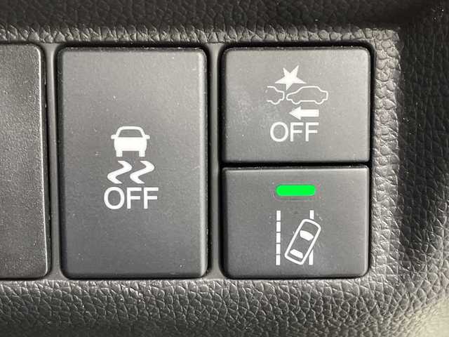 ホンダ フィット 13G L ホンダセンシング 福島県 2017(平29)年 10.5万km プレミアムホワイトパールⅡ /禁煙車//レーダークルーズコントロール//純正ナビ/フルセグＴＶ　/ＵＳＢ/BT//バックカメラ//ビルトインＥＴＣ//ドライブレコーダー//レーンアシスト//アルミ付きスタッドレス積込//ＬＥＤライト//ステアリングリモコン//レーンアシスト//オートハイビーム//フォグライト