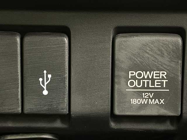 ホンダ フィット 13G L ホンダセンシング 福島県 2017(平29)年 10.5万km プレミアムホワイトパールⅡ /禁煙車//レーダークルーズコントロール//純正ナビ/フルセグＴＶ　/ＵＳＢ/BT//バックカメラ//ビルトインＥＴＣ//ドライブレコーダー//レーンアシスト//アルミ付きスタッドレス積込//ＬＥＤライト//ステアリングリモコン//レーンアシスト//オートハイビーム//フォグライト