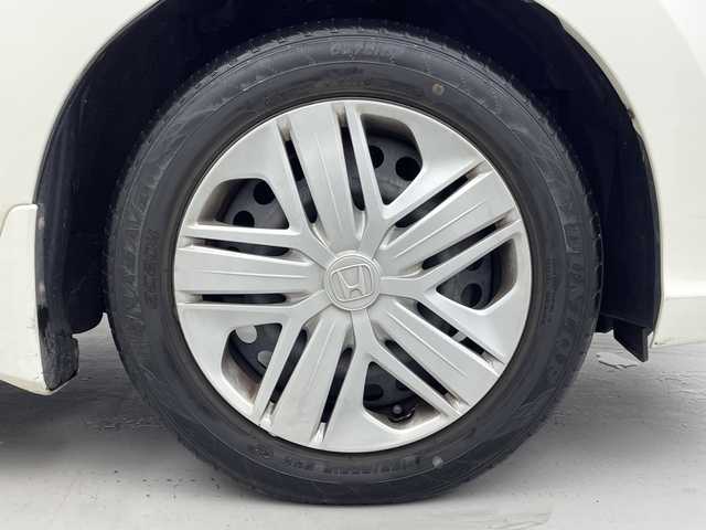 ホンダ フィット 13G L ホンダセンシング 福島県 2017(平29)年 10.5万km プレミアムホワイトパールⅡ /禁煙車//レーダークルーズコントロール//純正ナビ/フルセグＴＶ　/ＵＳＢ/BT//バックカメラ//ビルトインＥＴＣ//ドライブレコーダー//レーンアシスト//アルミ付きスタッドレス積込//ＬＥＤライト//ステアリングリモコン//レーンアシスト//オートハイビーム//フォグライト