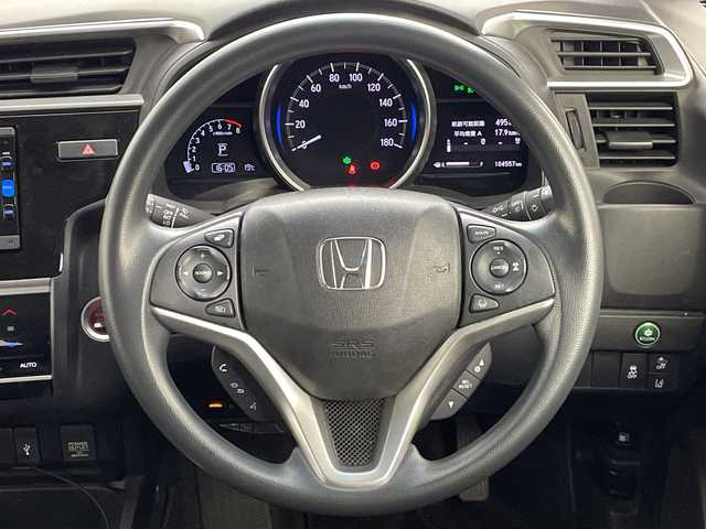 ホンダ フィット 13G L ホンダセンシング 福島県 2017(平29)年 10.5万km プレミアムホワイトパールⅡ /禁煙車//レーダークルーズコントロール//純正ナビ/フルセグＴＶ　/ＵＳＢ/BT//バックカメラ//ビルトインＥＴＣ//ドライブレコーダー//レーンアシスト//アルミ付きスタッドレス積込//ＬＥＤライト//ステアリングリモコン//レーンアシスト//オートハイビーム//フォグライト