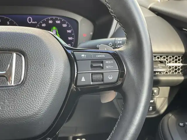 ホンダ ＺＲ－Ｖ Z 宮崎県 2023(令5)年 3万km スーパープラチナグレーメタリック メーカー純正ナビ/全方位カメラ/アダプティブクルーズコントロール/レーンキープアシスト/前後ドライブレコーダー/電動リアゲート/ETC2.0/パワーシート(D/N)/レザーシート/シートヒーター(D/N)/ブラインドスポットインフォメーション/衝突軽減ブレーキ/ステアリングヒーター/置くだけ充電/メモリーシート