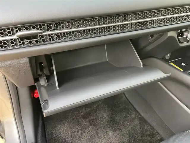 ホンダ ＺＲ－Ｖ Z 宮崎県 2023(令5)年 3万km スーパープラチナグレーメタリック メーカー純正ナビ/全方位カメラ/アダプティブクルーズコントロール/レーンキープアシスト/前後ドライブレコーダー/電動リアゲート/ETC2.0/パワーシート(D/N)/レザーシート/シートヒーター(D/N)/ブラインドスポットインフォメーション/衝突軽減ブレーキ/ステアリングヒーター/置くだけ充電/メモリーシート