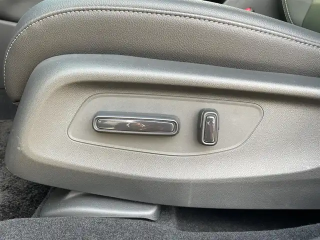 ホンダ ＺＲ－Ｖ Z 宮崎県 2023(令5)年 3万km スーパープラチナグレーメタリック メーカー純正ナビ/全方位カメラ/アダプティブクルーズコントロール/レーンキープアシスト/前後ドライブレコーダー/電動リアゲート/ETC2.0/パワーシート(D/N)/レザーシート/シートヒーター(D/N)/ブラインドスポットインフォメーション/衝突軽減ブレーキ/ステアリングヒーター/置くだけ充電/メモリーシート