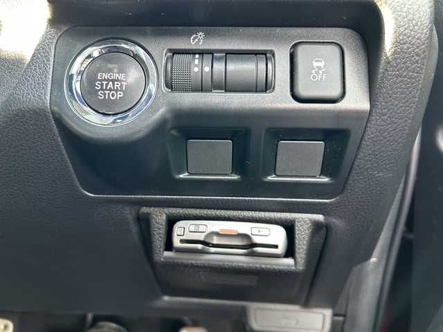 スバル フォレスター S－リミテッド 長野県 2015(平27)年 7.8万km ヴェネチアンレッドパール ・社外ナビ/(Bluetooth/ワンセグTV/DVD)/・バックカメラ/・クルーズコントロール/・純正ビルトインETC/・前後ドライブレコーダー/・純正フロアマット/・パワーシート(D+N席)/・ハーフレザーシート/・シートヒーター(D+N席)/・ルーフレール/・純正18インチアルミホイール/・取扱説明書/・保証書