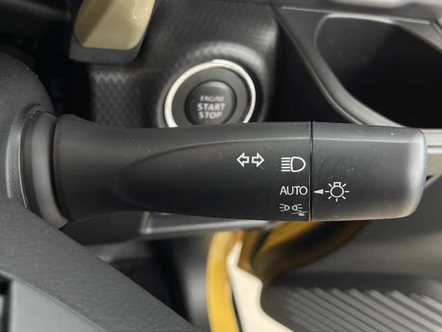 スズキ ハスラー HYBRID G 秋田県 2024(令6)年 0.5万km アクティブイエロー/ガンメタリック2トーン 4WD/セーフティサポート　/社外SDナビ　/　　CD/DVD/BT/フルセグTV/バックカメラ　/レーダークルーズコントロール　/LEDオートライト　/前席シートヒーター　/純正15インチアルミホイール　/オートマチックハイビーム　/アイドリングストップ/レーンキープアシスト/スマートキー　/ETC