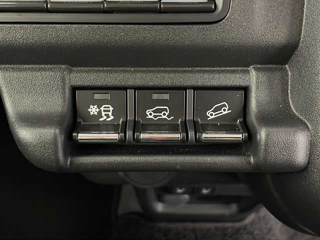 スズキ ハスラー HYBRID G 秋田県 2024(令6)年 0.5万km アクティブイエロー/ガンメタリック2トーン 4WD/セーフティサポート　/社外SDナビ　/　　CD/DVD/BT/フルセグTV/バックカメラ　/レーダークルーズコントロール　/LEDオートライト　/前席シートヒーター　/純正15インチアルミホイール　/オートマチックハイビーム　/アイドリングストップ/レーンキープアシスト/スマートキー　/ETC