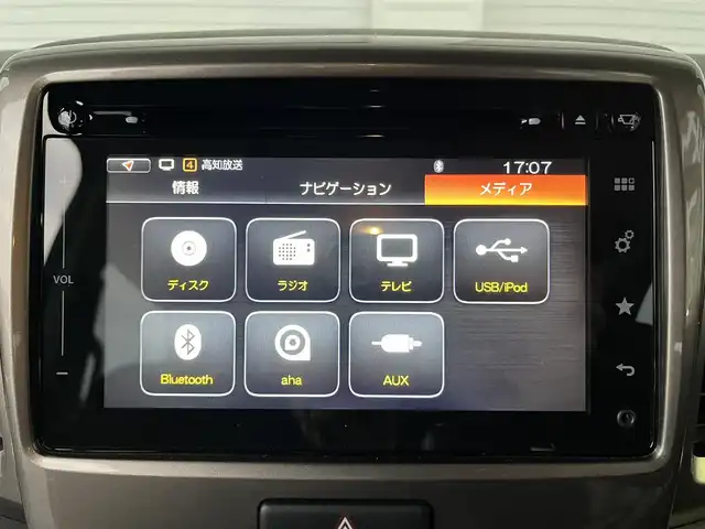 スズキ スペーシア カスタム Z 高知県 2017(平29)年 1.5万km ピュアホワイトP 純正ナビ（ＤＶＤ再生／Ｂｌｕｅｔｏｏｔｈ／フルセグ）　/全方位カメラ　/シートヒーター　/ＥＴＣ /Bカメラ /LEDヘッドライト /プッシュスタート /スマートキー /オートライト /オートエアコン /純正アルミ