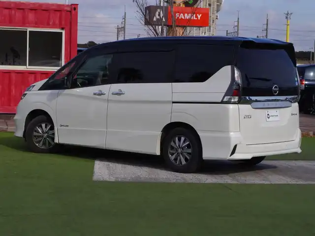 日産 セレナ