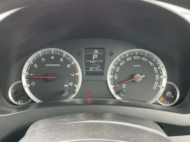 スズキ スイフト XG 道央・札幌 2012(平24)年 8.9万km スターシルバーメタリック ４WD/純正ディスプレイオーディオ（CL82KD）/AM/FM/CD/AUX/バックカメラ/ETC/前席シートヒーター/プッシュスタート/スマートキー/ハロゲンヘッドライト/ヘッドライトレベライザー/電動格納ミラー/ヒーテッドドアミラー/ウィンカーミラー/純正フロアマット/ドアバイザー