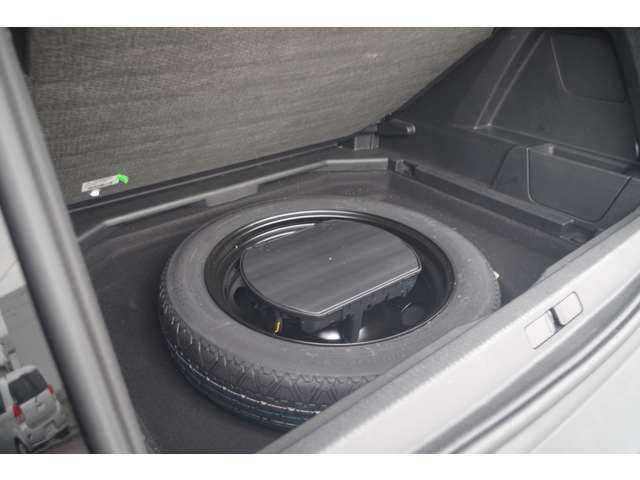 プジョー ３００８ GT ブルー HDi 茨城県 2020(令2)年 3.4万km 黒 純正ナビ付ディスプレイオーディオ/Bluetooth/AndroidAuto/AppleCarPlay/USB/バックカメラ/ブラインドスポットモニター/ダウンヒルアシストコントロール/アダプティブクルーズコントロール/LEDヘッドライト/・フォグランプ/・オートライト/・レザーシート/・D席パワーシート/・D/N席シートヒーター/電動リアゲート/・フットオープナー/前後ドライブレコーダー/ETC/純正18インチアルミホイール/革巻きステアリング/・ステアリングスイッチ/・パドルシフト/ワイヤレス充電器