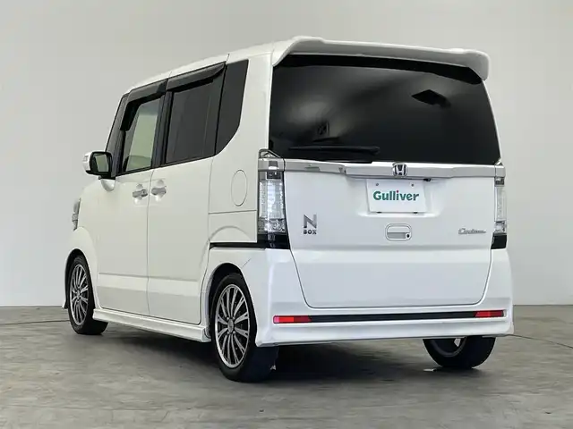 ホンダ Ｎ ＢＯＸ ターボ SSパッケージ 群馬県 2014(平26)年 7.3万km プレミアムホワイトパール 社外７インチナビ　バックカメラ　クルーズコントロール　両側パワースライドドア　衝突軽減ブレーキ　ステアリングスイッチ　パドルシフト　ＨＩＤヘッドライト　オートライト　純正アルミホイール　ＥＴＣ　禁煙車