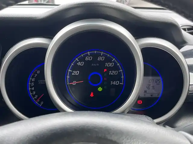 ホンダ Ｎ ＢＯＸ カスタム G ターボパッケージ 三重県 2013(平25)年 10.8万km プレミアムホワイトパール 純正ナビ(Bluetooth/SD/CD/DVD/USB/地デジTV/FM/AM)/バックカメラ/ETC/ドライブレコーダー(前後)/ターボ/クルーズコントロール/両側パワースライドドア/HIDヘッドランプ/LEDイルミネーションランプ/フロントフォグランプ/純正フロアマット/ドアバイザー/電動格納ドアミラー/革巻きステアリングホイール/プッシュスタート/スマートキーシステム/スペアキー
