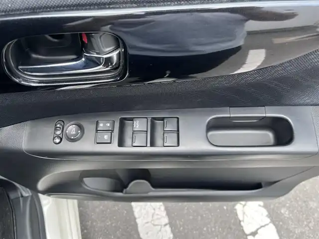 ホンダ Ｎ ＢＯＸ カスタム G ターボパッケージ 三重県 2013(平25)年 10.8万km プレミアムホワイトパール 純正ナビ(Bluetooth/SD/CD/DVD/USB/地デジTV/FM/AM)/バックカメラ/ETC/ドライブレコーダー(前後)/ターボ/クルーズコントロール/両側パワースライドドア/HIDヘッドランプ/LEDイルミネーションランプ/フロントフォグランプ/純正フロアマット/ドアバイザー/電動格納ドアミラー/革巻きステアリングホイール/プッシュスタート/スマートキーシステム/スペアキー
