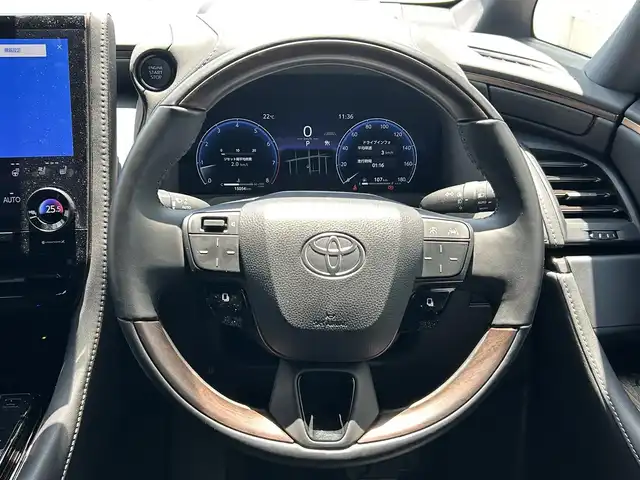 トヨタ アルファード Z 滋賀県 2024(令6)年 1.5万km ブラック ガソリン/2WD(FF)/CVT/左右独立ムーンルーフ/両側パワースライドドア/１４インチ純正コネクティッドナビ/(FM/AM/USB/HDMI/フルセグ/Bluetooth)/ETC2.0/前後ドライブレコーダー/パノラミックビューモニター/バックカメラ/ＴＶキャンセラー/後席用サイドサンシェード/ＴｏｙｏｔａＳａｆｅｔｙＳｅｎｓｅ/・踏み間違い防止アシスト	/・ブレーキアシスト	/・プリクラッシュブレーキアシスト	/・プロアクティブドライビングアシスト/・ブラインドスポットモニター/・安心降車アシスト/・レーンキープアシスト	/・レーダークルーズコントロール/・標識検知機能	/全席シートヒーター/全席シートベンチレーション/ワイヤレス充電/電動格納ミラー/電動リアゲート/電動パーキング/ブレーキホールド/革巻きステアリング/ステアリングスイッチ/ステアリングヒーター/オートライト/LEDヘッドライト/フロントフォグ/リアフォグ/オートマチックハイビーム/フルオートエアコン/プッシュスタート/スマートキー/スペアキー/社外フロアマット/ヘッドアップディスプレイ