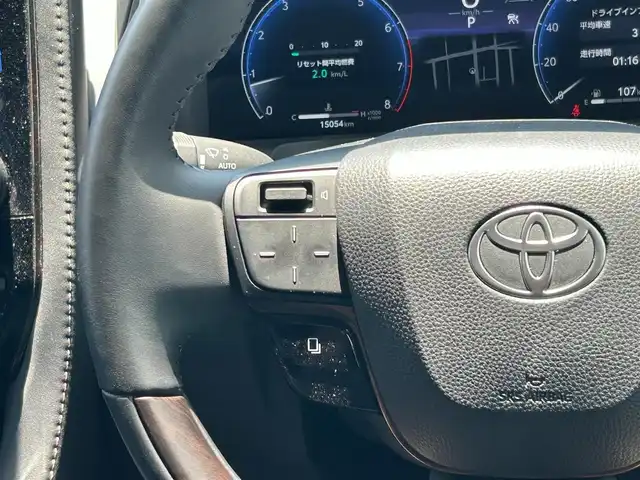 トヨタ アルファード Z 滋賀県 2024(令6)年 1.5万km ブラック ガソリン/2WD(FF)/CVT/左右独立ムーンルーフ/両側パワースライドドア/１４インチ純正コネクティッドナビ/(FM/AM/USB/HDMI/フルセグ/Bluetooth)/ETC2.0/前後ドライブレコーダー/パノラミックビューモニター/バックカメラ/ＴＶキャンセラー/後席用サイドサンシェード/ＴｏｙｏｔａＳａｆｅｔｙＳｅｎｓｅ/・踏み間違い防止アシスト	/・ブレーキアシスト	/・プリクラッシュブレーキアシスト	/・プロアクティブドライビングアシスト/・ブラインドスポットモニター/・安心降車アシスト/・レーンキープアシスト	/・レーダークルーズコントロール/・標識検知機能	/全席シートヒーター/全席シートベンチレーション/ワイヤレス充電/電動格納ミラー/電動リアゲート/電動パーキング/ブレーキホールド/革巻きステアリング/ステアリングスイッチ/ステアリングヒーター/オートライト/LEDヘッドライト/フロントフォグ/リアフォグ/オートマチックハイビーム/フルオートエアコン/プッシュスタート/スマートキー/スペアキー/社外フロアマット/ヘッドアップディスプレイ