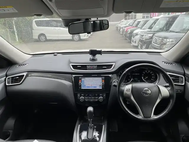 日産 エクストレイル 20X エマージェンシーブレーキ 道東・釧路十勝 2014(平26)年 9.5万km ブリリアントホワイトパール パートタイム4WD/純正ナビ/(AM FM CD DVD BT TV)/シートヒーター (D/N)/エマージェンシーブレーキ/ドライブレコーダー/ETC/LEDヘッドライト/フォグランプ/プッシュスタート/スマートキー/カプロンシート/ダウンヒルアシストコントロール/革巻きステアリング/ドアバイザー/フロアマット