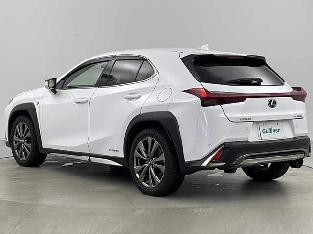 レクサス ＵＸ 250h Fスポーツ 道央・札幌 2019(平31)年 7.2万km ホワイトノーヴァガラスフレーク ・4WD/・純正SDナビ(BT.CD.DVD・TV)/・バックカメラ/・レクサスセーフティセンス/・ブラインドスポットモニター/・レーダークルーズコントロール/・レザーシート/・パワーバックドア/・前席シートヒーター/・前席エアシート/・サンルーフ/・ステアリングヒーター/・オートハイビーム/・オートライト/・LEDヘッドライト/・スマートキー/・スペアキー